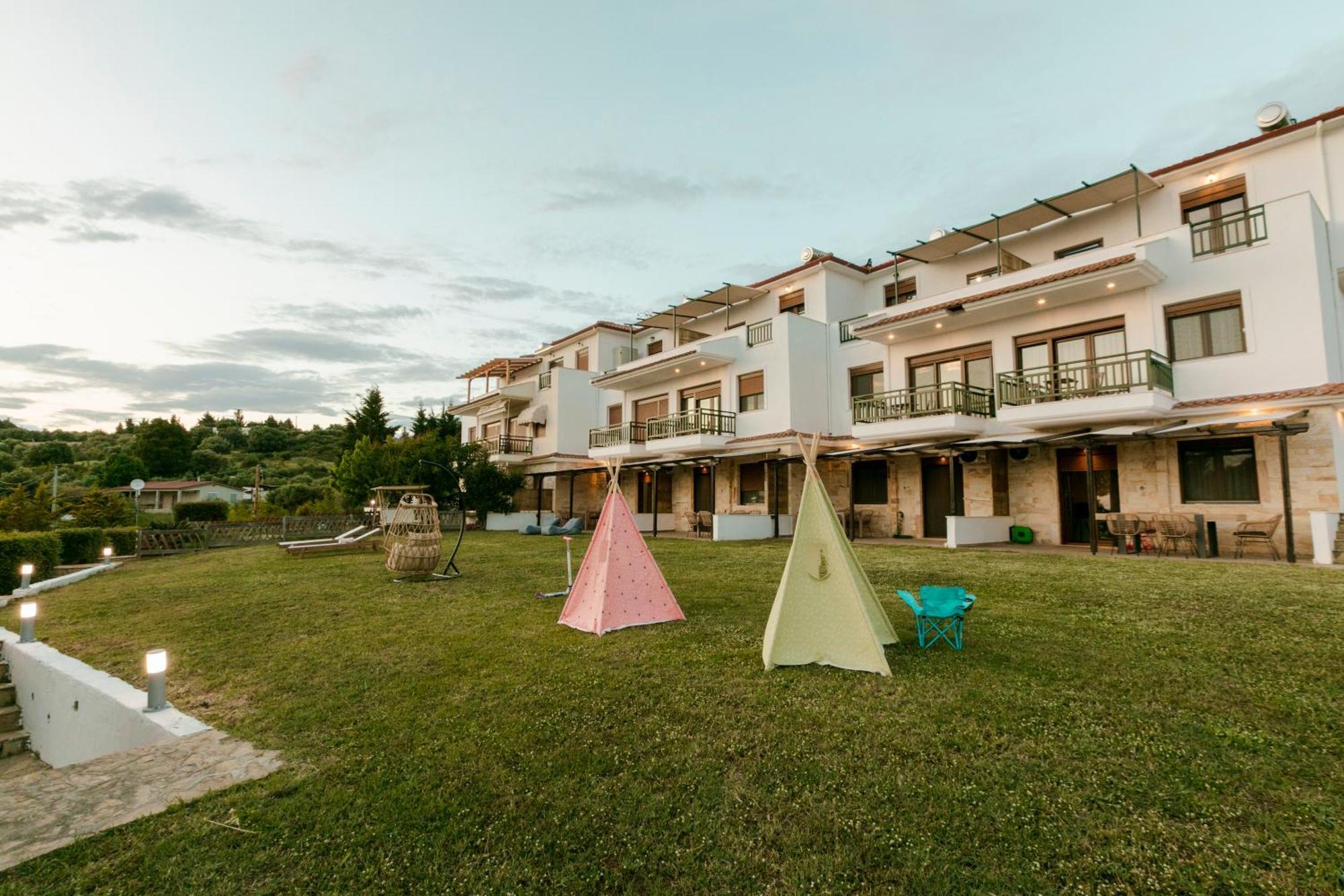 Pine In The Sea Nikiti-Sithonia Apartment Екстериор снимка