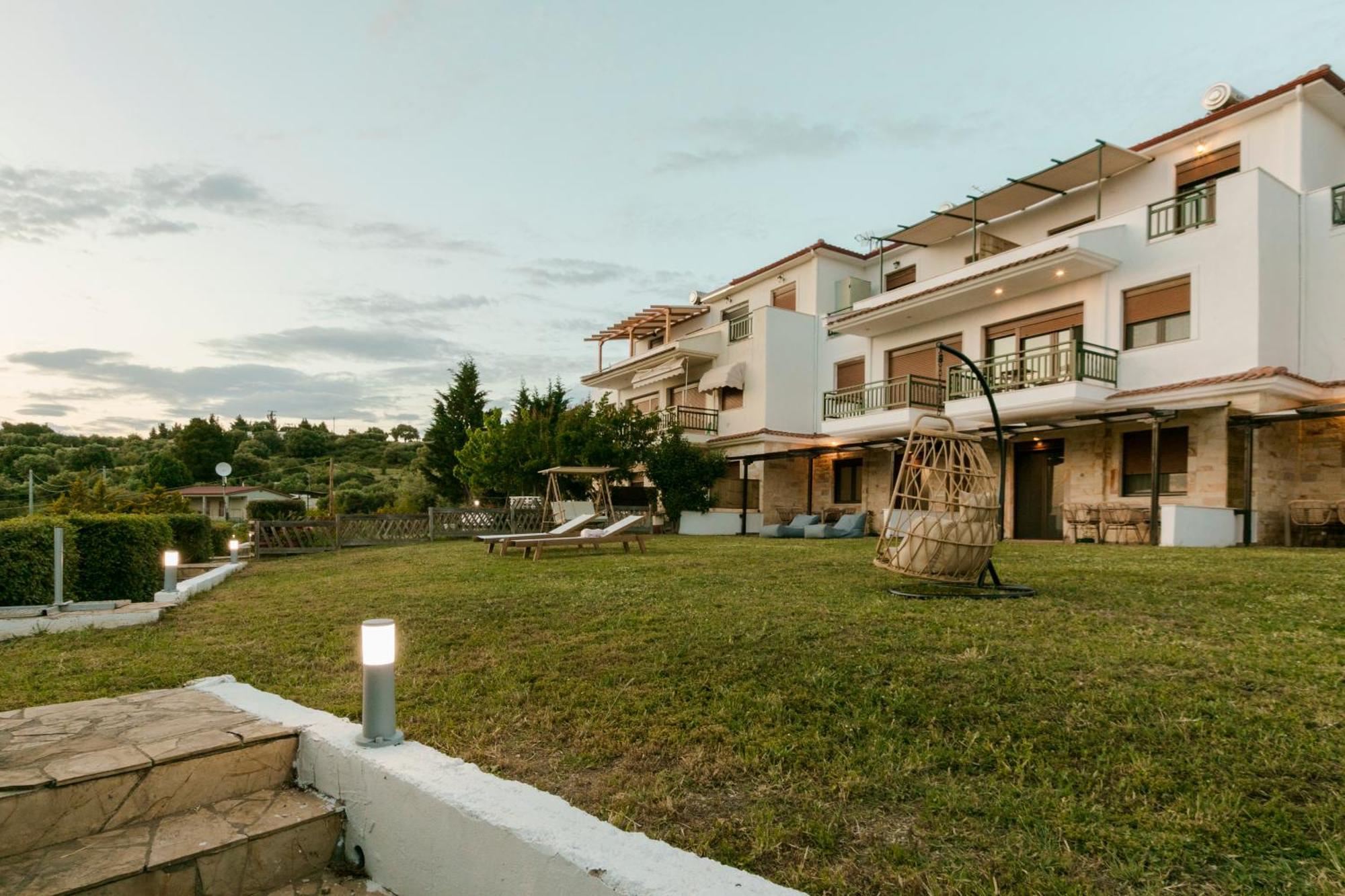 Pine In The Sea Nikiti-Sithonia Apartment Екстериор снимка