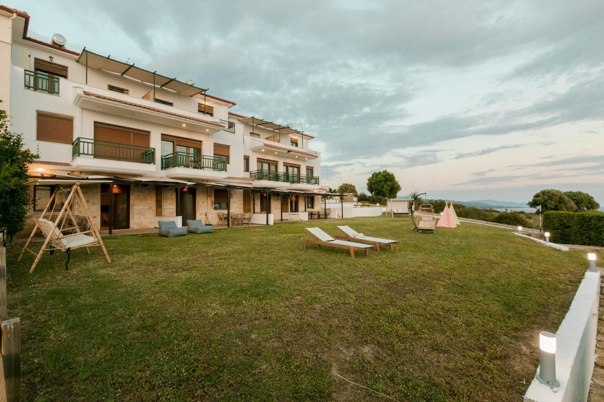 Pine In The Sea Nikiti-Sithonia Apartment Екстериор снимка